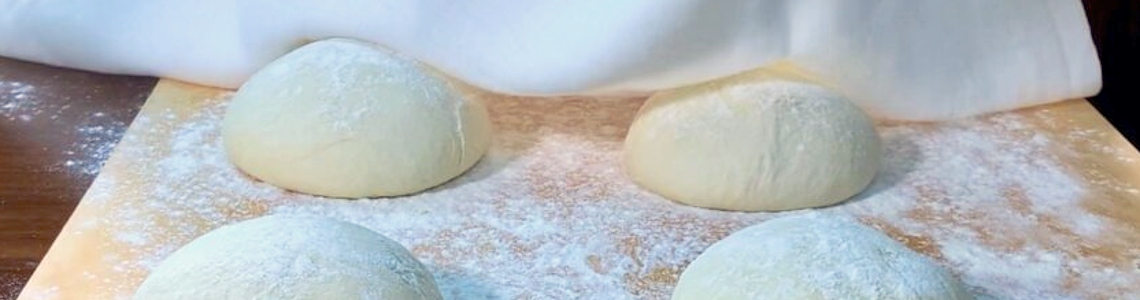 Come si riconosce che l'impasto di pane, croissant, ecc. è lievitato, pronto per la cottura? Come si riconosce che l'impasto di pane, croissant, ecc. è lievitato, pronto per la cottura?