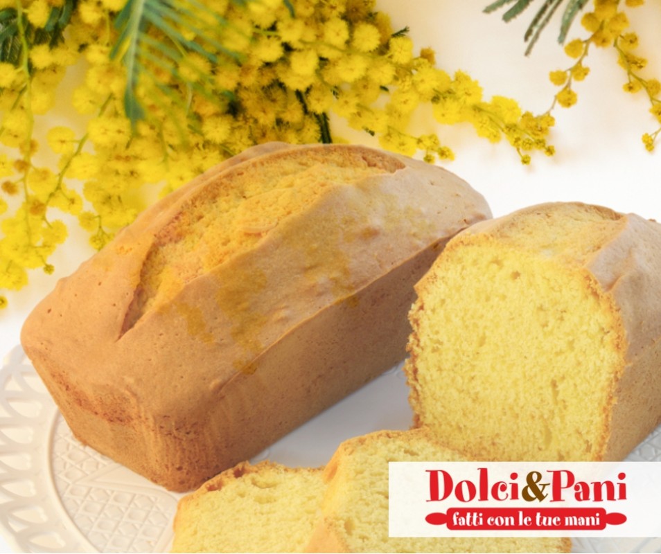 Preparato per plumcake soffice con burro e frutta candita o uvetta Preparato per plumcake soffice con burro e frutta candita o uvetta