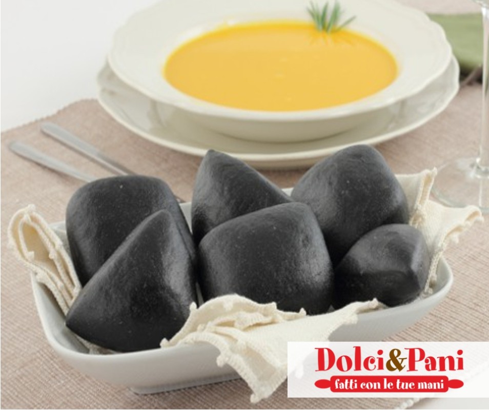 Preparato per focacce, pizza e pepite nere con carbone vegetale Preparato per focacce, pizza e pepite nere con carbone vegetale