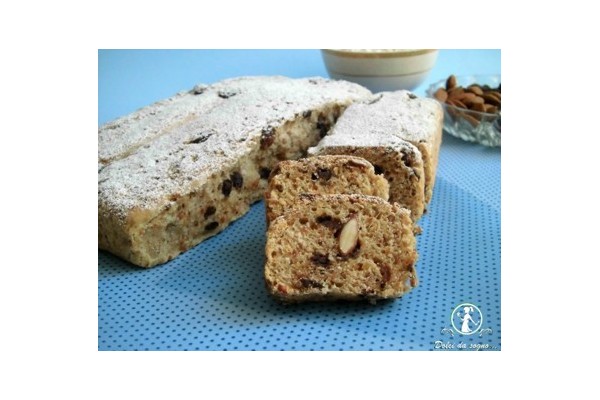 Pane di Soia con Mandorle, Uva e Cioccolato