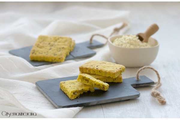 Biscotti alla Curcuma e Parmigiano